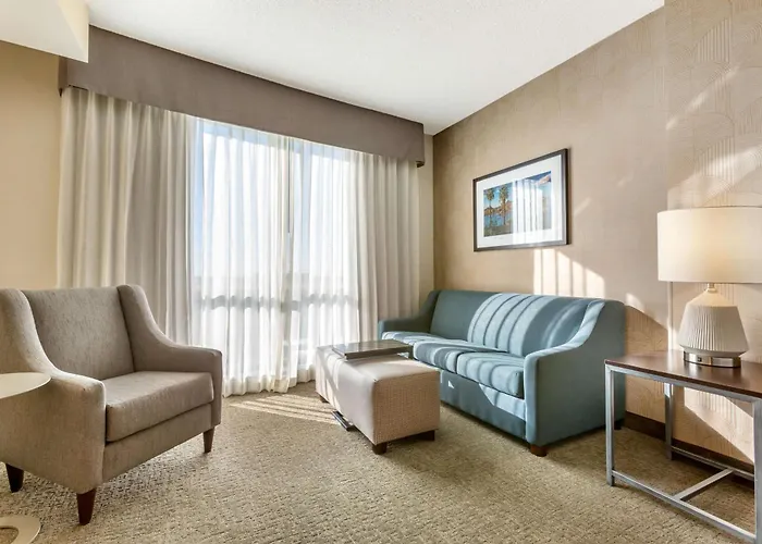 Drury Plaza Phoenix Hotel