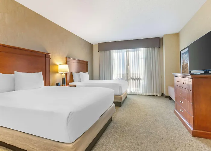 Hotel Drury Plaza Phoenix 4*