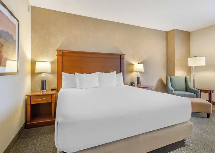 Drury Plaza Phoenix Hotel